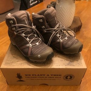 Womens Oboz hiking boots